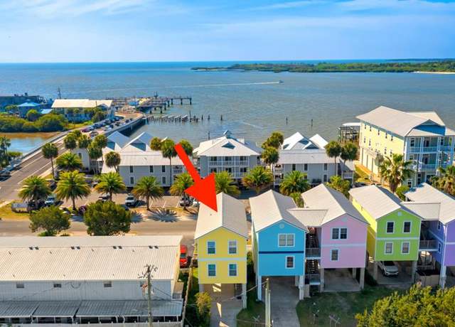 Property at 549 1st St, Cedar Key, FL 32625, 2 beds, 2 baths