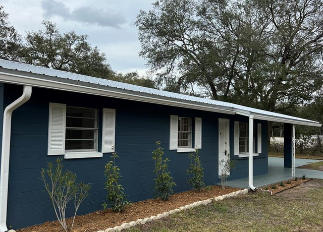 Property at 8831 NW 125th St, Chiefland, FL 32626, 3 beds, 1.5 baths
