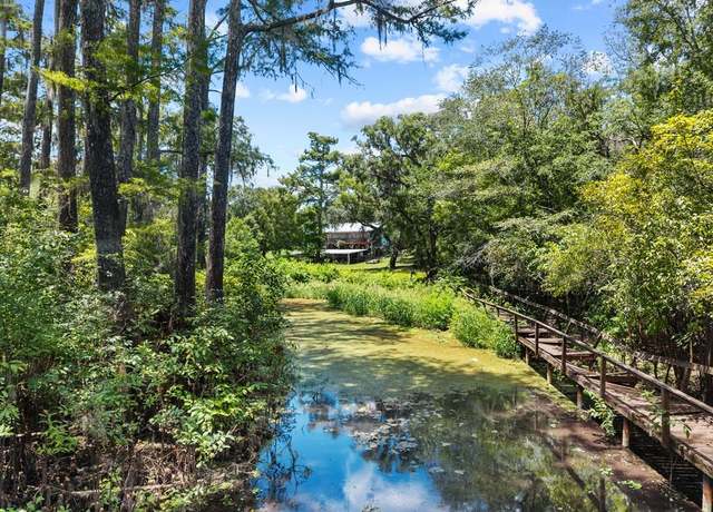 Property at 872 NE 835th St, Old Town, FL 32680, 2 beds, 2 baths