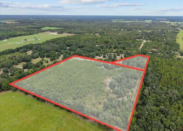Property at 3670 NW 25th Cir, Bell, FL 32619, 3 beds, 2 baths