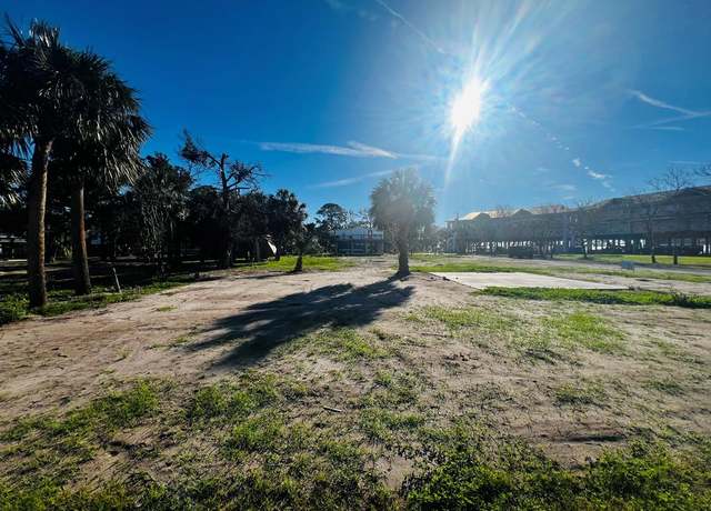 Property at 58 W Tenth Ave, Horseshoe Beach, FL 32648