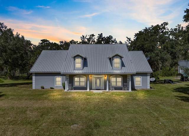 Property at 951 NE 165th St, Trenton, FL 32693, 3 beds, 2.5 baths