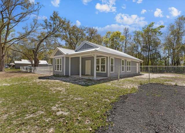 Property at 1108 SW 6th Ave, Trenton, FL 32693, 3 beds, 2 baths