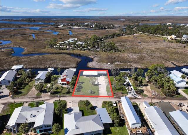 Property at 128 SE 218th St, Suwannee, FL 32692