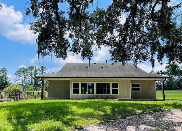 Property at 21955 NW 154th Pl, High Springs, FL 32643, 3 beds, 2 baths