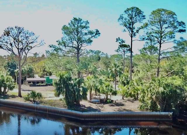 Property at 85 SE 217th St, Suwannee, FL 32692