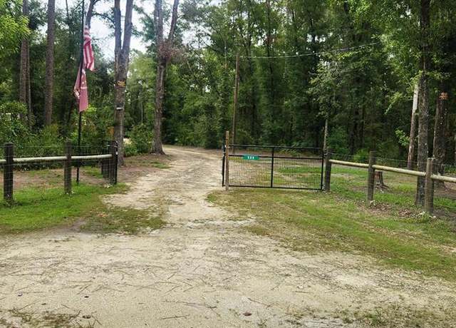 Property at 580 NE 829th St, Old Town, FL 32680