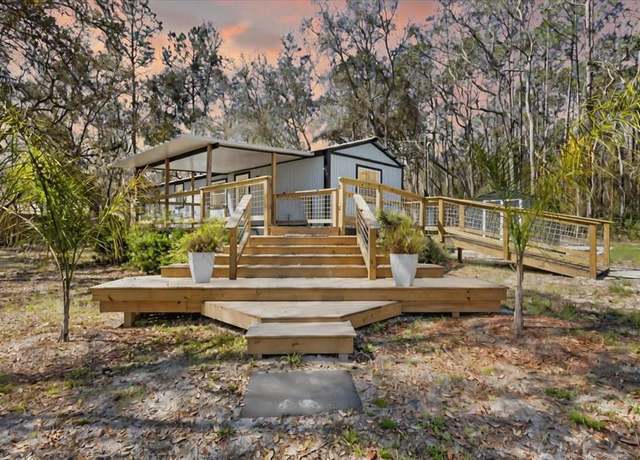 Property at 623 NE 272nd Ave, Old Town, FL 32680, 3 beds, 2.5 baths