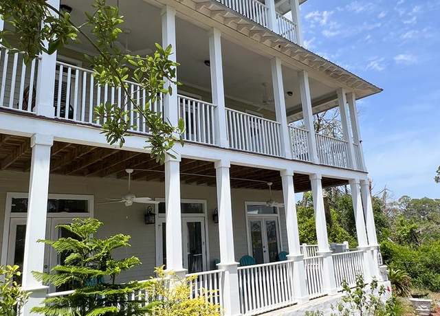 Property at 16291 East Point Rd, Cedar Key, FL 32625, 4 beds, 4.5 baths
