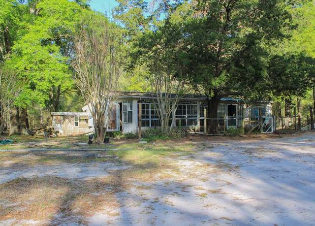 Property at 1689 Rosemary Cir, Bell, FL 32619, 3 beds, 1 bath