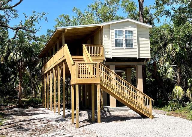 Property at 1241 Hawthorne Ave, Cedar Key, FL 32625, 2 beds, 1.5 baths