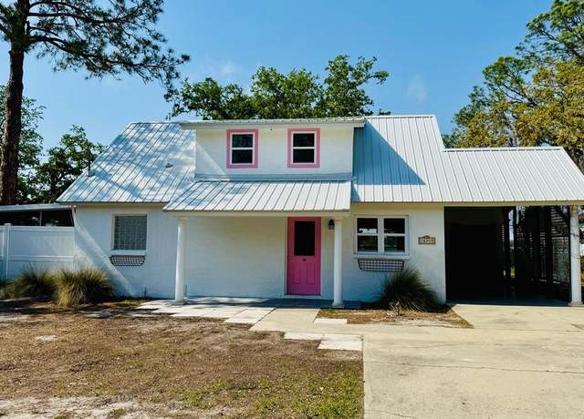 Property at 16349 Andrews Cir, Cedar Key, FL 32625, 3 beds, 2 baths