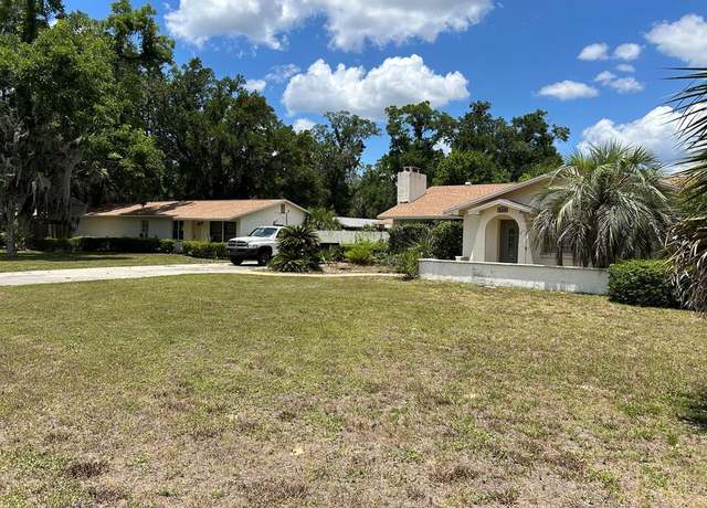 Property at 328 NE First Ave, Chiefland, FL 32626, 5 beds, 4 baths