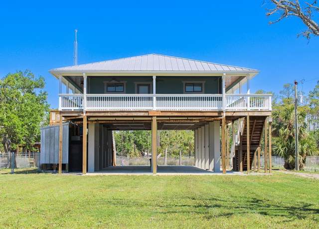 Property at 340 SW 470th Ave, Steinhatchee, FL 32359, 3 beds, 2 baths