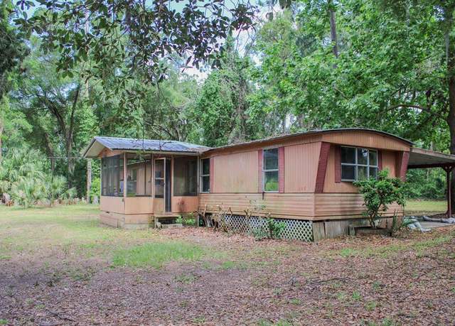 Property at 148 SE 39th Ave, Cross City, FL 32628, 3 beds, 2 baths