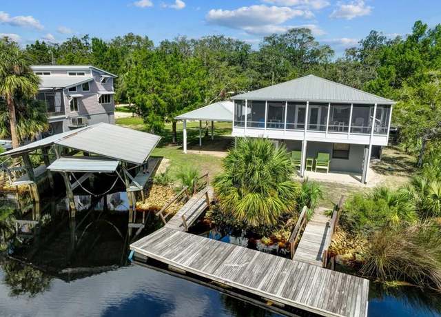 Property at 1514 SE Riverside Dr, Steinhatchee, FL 32359, 2 beds, 2.5 baths