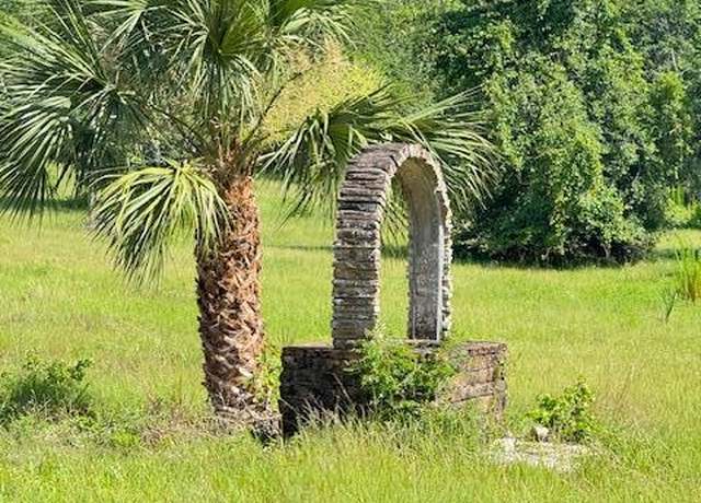 Property at 14 NE 824th St, Old Town, FL 32680