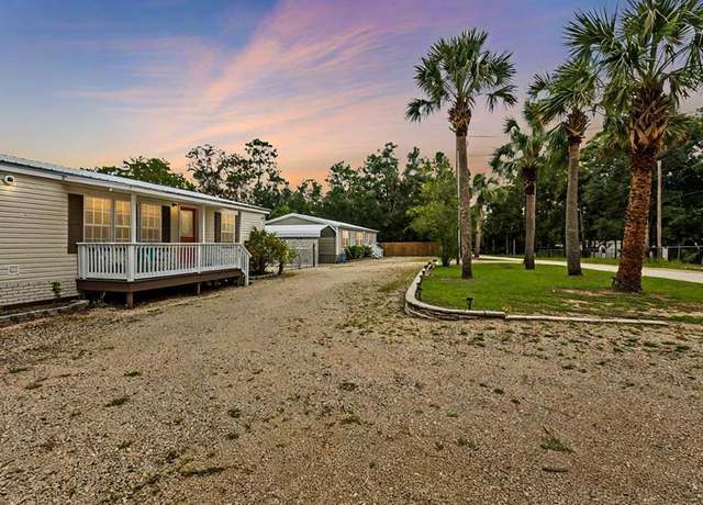 Property at 1411 NE Cedar St, Steinhatchee, FL 32359, 3 beds, 2 baths