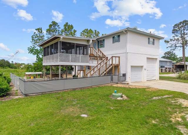 Property at 138 SE 904th Ave, Suwannee, FL 32692, 2 beds, 2 baths