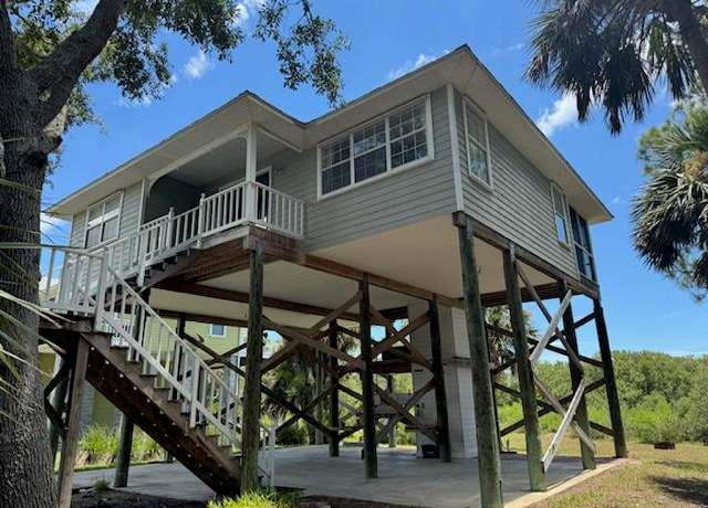 Property at 16390 Hodges Ave, Cedar Key, FL 32625, 2 beds, 2 baths