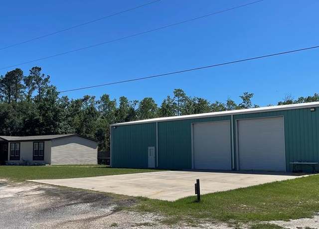 Property at 210 725th St, Steinhatchee, FL 32359, 6 beds, 4 baths
