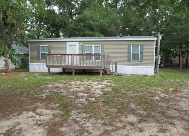 Property at 1611 SE Rives Ave, Steinhatchee, FL 32359, 3 beds, 2 baths