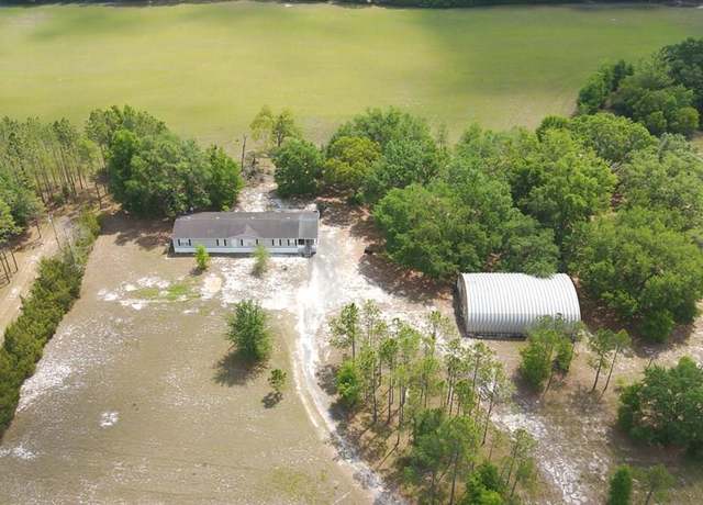 Property at 2560 NW County Road 340, Bell, FL 32619, 4 beds, 2 baths