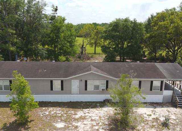 Property at 2560 NW County Road 340, Bell, FL 32619, 4 beds, 2 baths