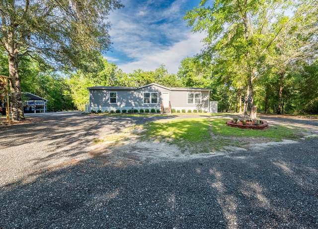 Property at 4740 NE 18th Trl, Trenton, FL 32693, 3 beds, 2 baths