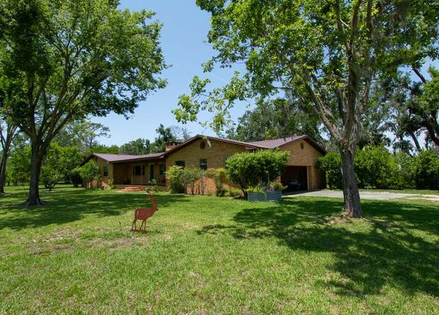 Property at 200 Davis Dr, Perry, FL 32348, 4 beds, 3 baths