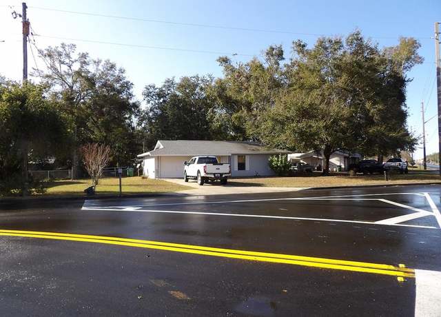 Property at 304 NE 6th St, Chiefland, FL 32626, 3 beds, 1 bath