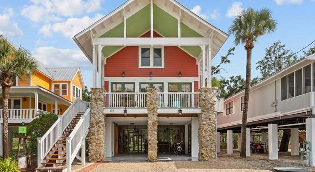 Photo of 1409 SE Magnolia Dr, Steinhatchee, FL 32359