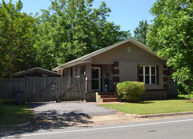 Property at 423 W ST Louis St, Hot Springs, AR 71913, 2 beds, 2.5 baths