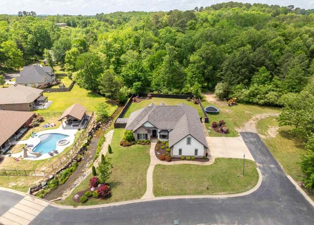Property at 323 Hunterscove Dr, Hot Springs, AR 71913, 5 beds, 3.5 baths