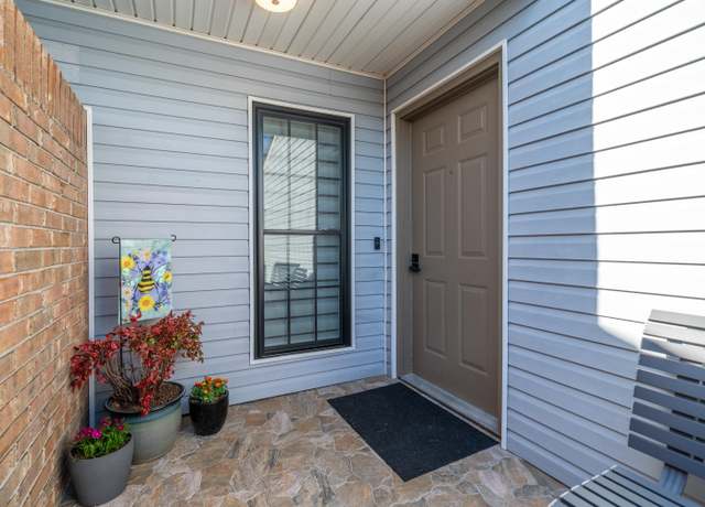Property at 10 Grafton Ct, Hot Springs, AR 71901, 3 beds, 2 baths