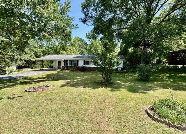Property at 218 Columbia Hills St, Hot Springs, AR 71913, 3 beds, 1.5 baths
