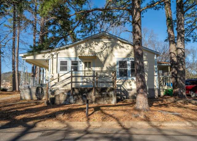 Property at 111 Brenda, Hot Springs, AR 71913, 3 beds, 2 baths