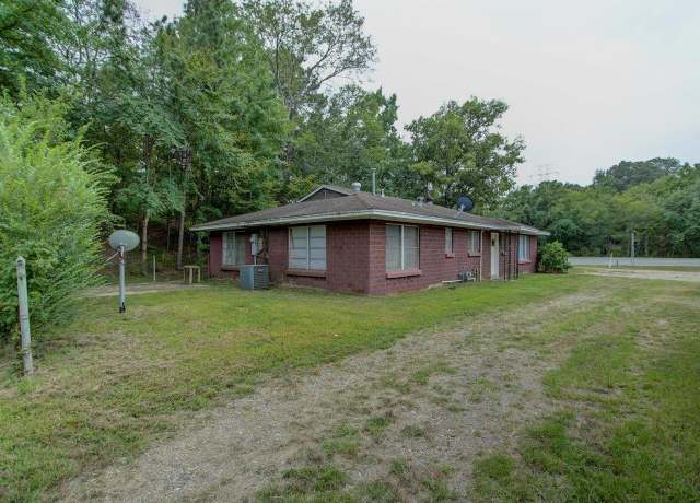 Property at 2412 Hwy 270 St, Malvern, AR 72104, 3 beds, 1.5 baths