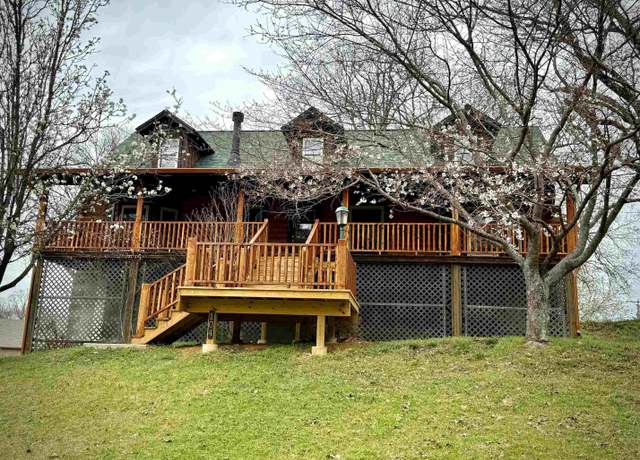 Property at 104 Davidson Dr, Hot Springs, AR 71901, 3 beds, 2.5 baths