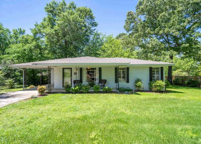 Property at 102 Country Club Dr, Hot Springs, AR 71901, 2 beds, 1.5 baths