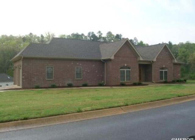 Property at 320 Quail Creek Rd, Hot Springs, AR 71901, 3 beds, 2.5 baths