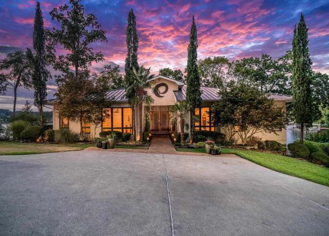 Property at 720 Bayshore Ln, Hot Springs, AR 71901, 5 beds, 4.5 baths