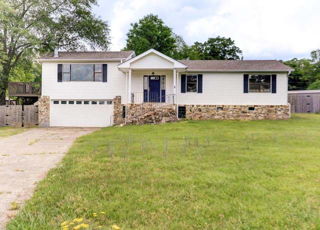 Property at 125 Pine Meadows Loop, Hot Springs, AR 71901, 3 beds, 2 baths