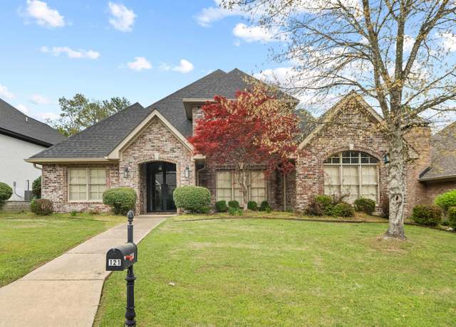 Property at 121 Gardens Gate Dr, Hot Springs, AR 71913, 4 beds, 3 baths