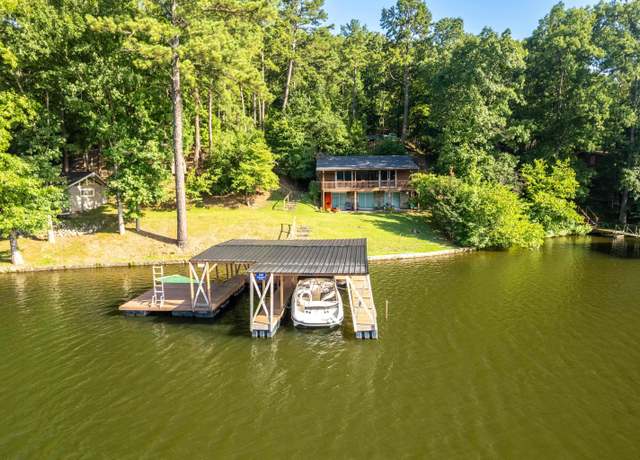 Property at 240 Lake Harbor Cir, Hot Springs, AR 71913, 3 beds, 1.5 baths