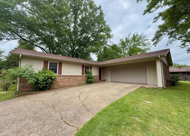 Property at 105 Stonehenge Ct, Hot Springs, AR 71901, 3 beds, 2 baths