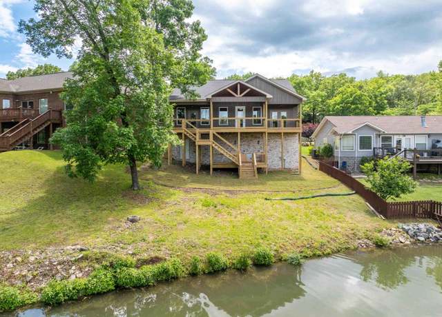 Property at 242 San Carlos, Hot Springs, AR 71913, 3 beds, 2 baths