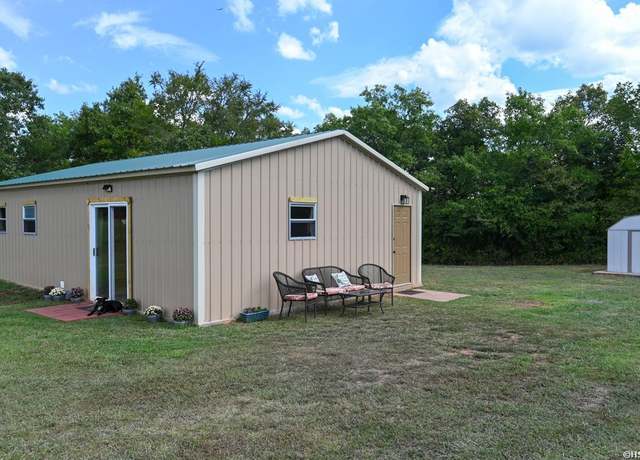 Property at 74 Lawdy Ln, Story, AR 71970, 2 beds, 1 bath