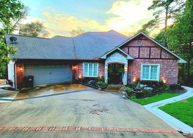 Property at 32 LA Palabra Way, Hot Springs Village, AR 71909, 5 beds, 4 baths