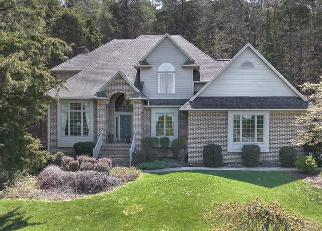 Property at 9 Evergreen Tree Dr, Lexington, VA 24450, 3 beds, 2 baths